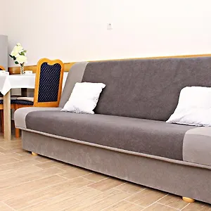  Apartment Studio Apartman Zara
