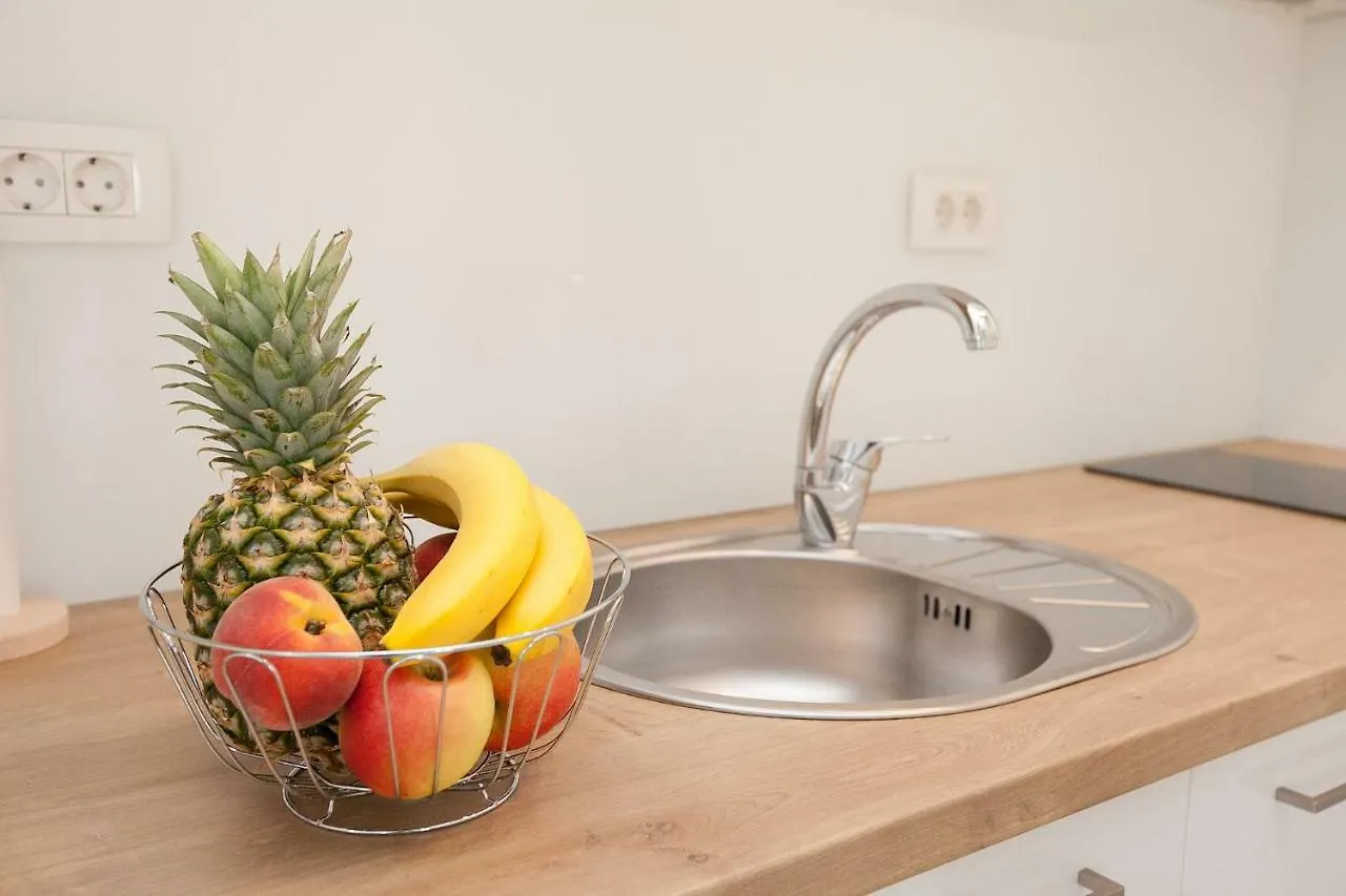Studio Apartments Tara Zadar
